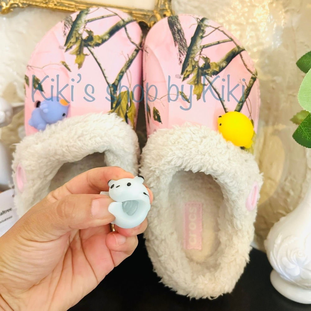 Croc Charms Mochis Squishy Pair - Picture 3 of 5